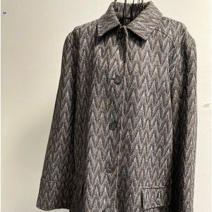 Reduced to make space Vintage harve Bernard car coat in chevron pattern size 14